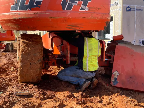 Mobile welding and fabrication on heavy equipment