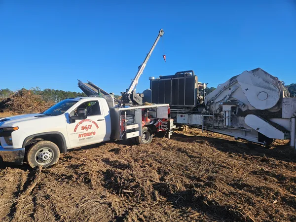 Combine header and feeder house maintenance